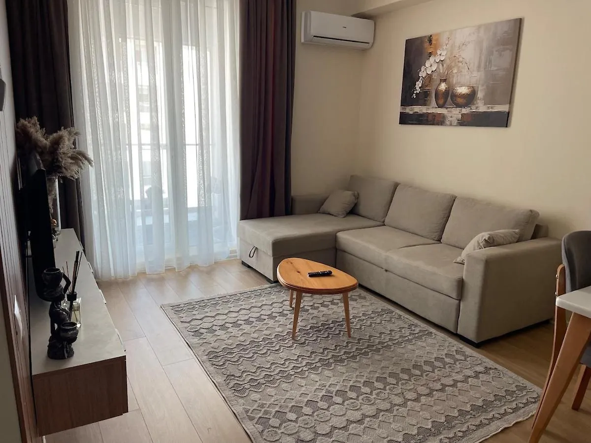 Jona Lovely 2 Bedroom 2 Bathroom Ap Free Parking ティラナ 0*,  アルバニア